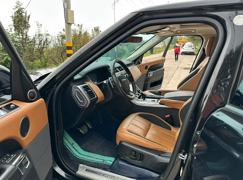 路虎揽胜运动 后面外观二