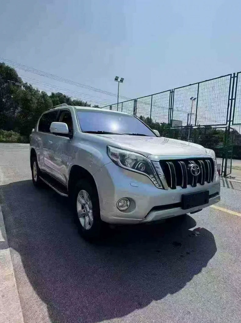 丰田普拉多 正面外观三