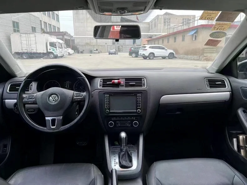 大众速腾 后面外观一