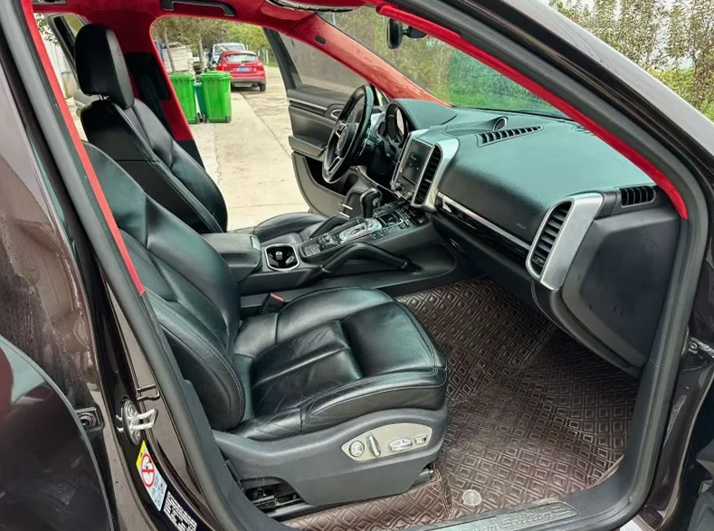 保时捷卡宴 后面外观三