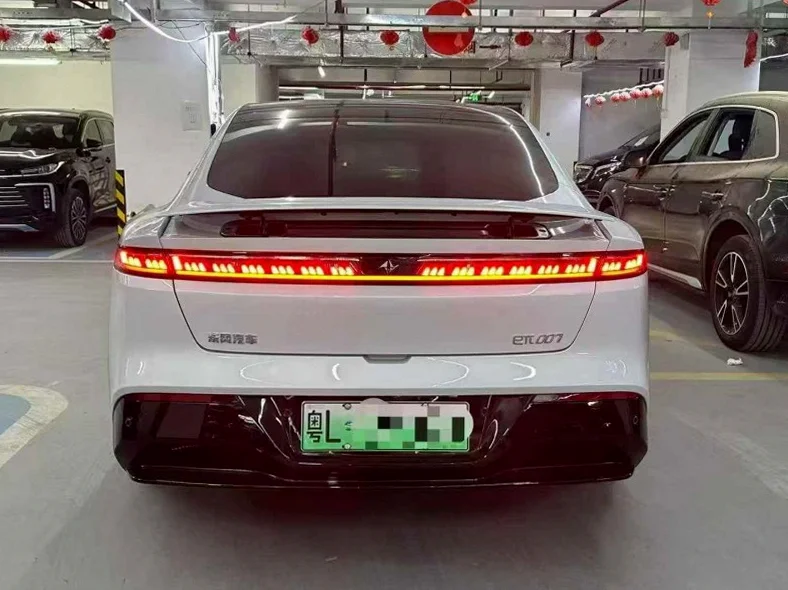 东风奕派 后面外观三