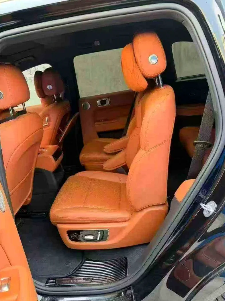 理想L8 后面外观一