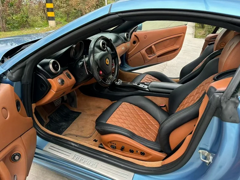 法拉利California 后面外观一