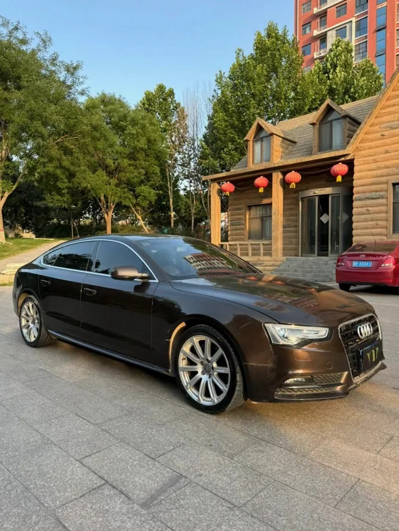 奥迪A5 正面外观三