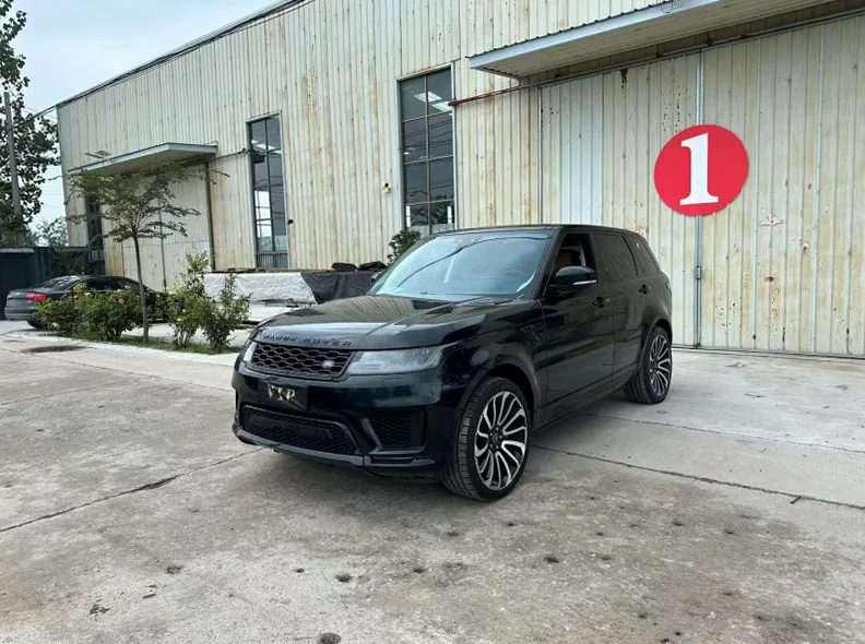 路虎揽胜运动 正面外观三