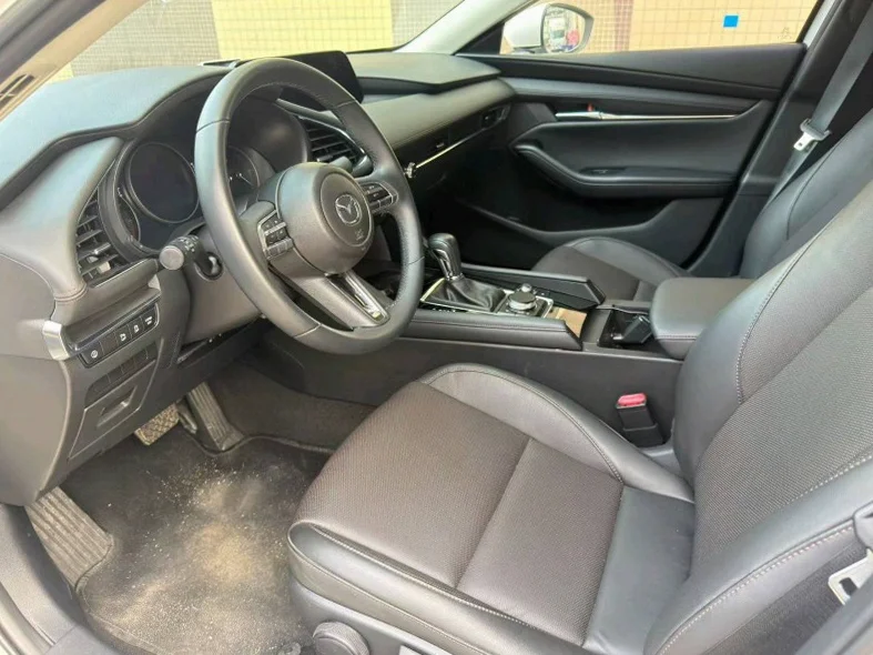 马自达昂克赛拉 后面外观三