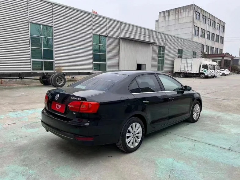 大众速腾 内饰前排