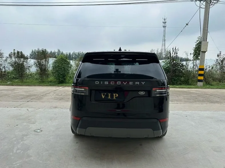 路虎发现 驾驶室