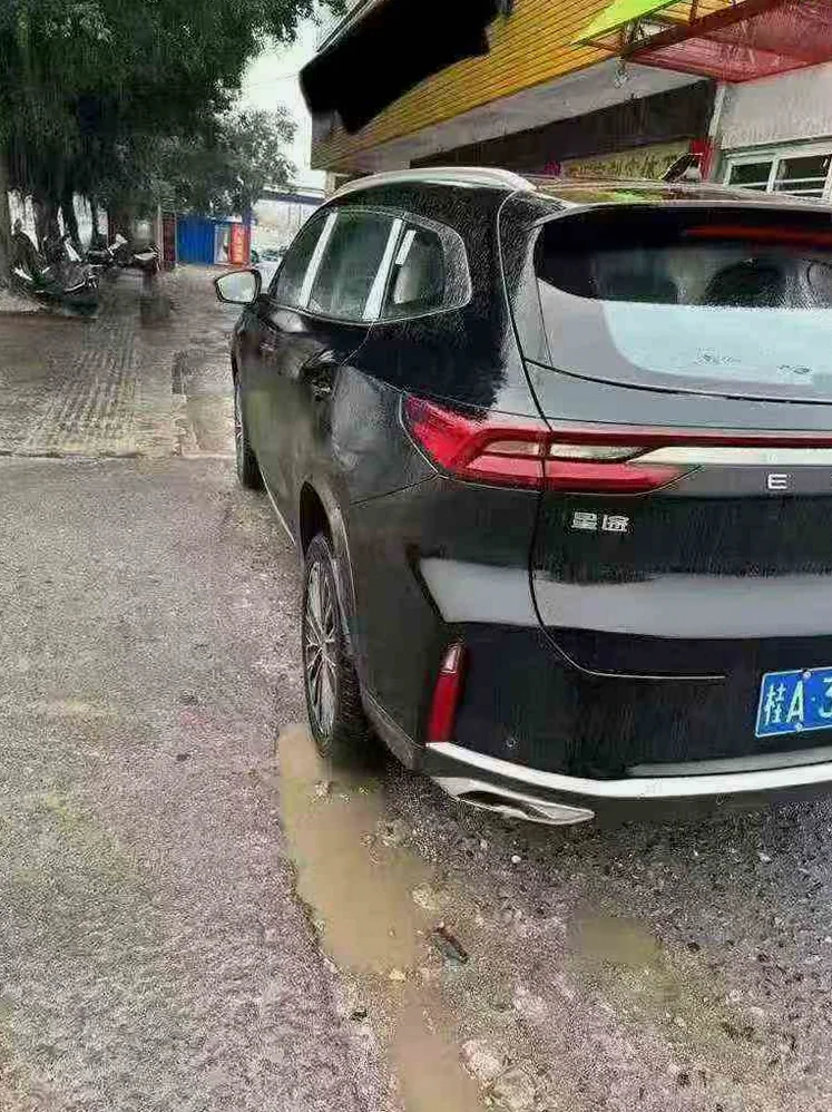 奇瑞星途 内饰后排