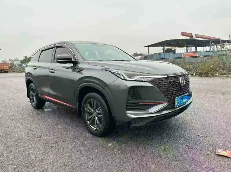 长安汽车CS75 正面外观三