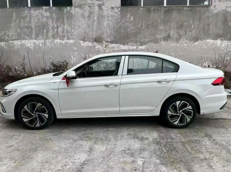 大众宝来 后面外观一