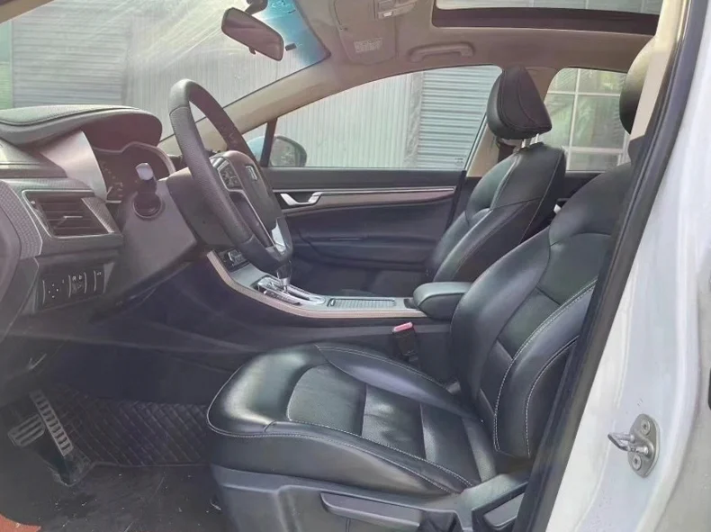 吉利帝豪 后面外观一