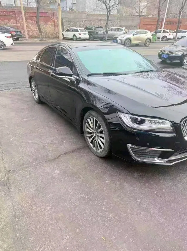 林肯MKZ 正面外观二