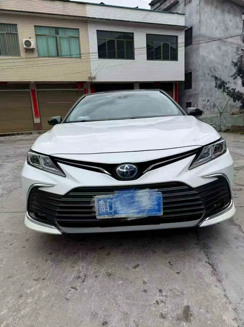 22年丰田凯美瑞2.5混动豪华版
