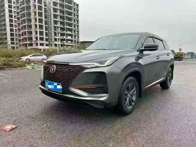 长安汽车CS75 正面外观二