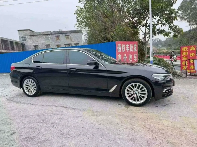 宝马5系 正面外观三