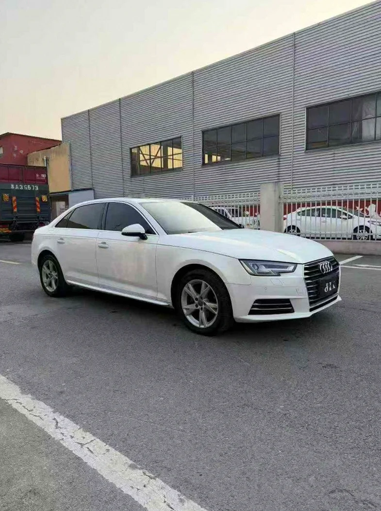 奥迪A4L 正面外观三