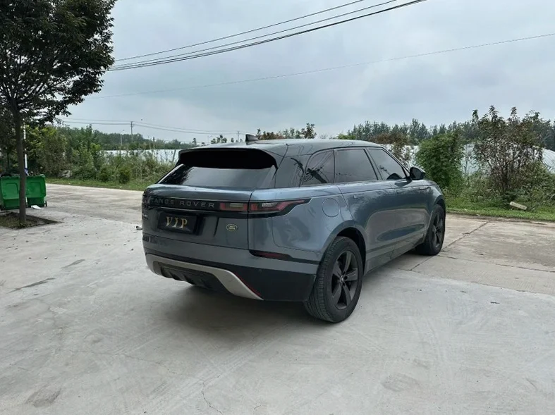 路虎揽胜星脉 后面外观一