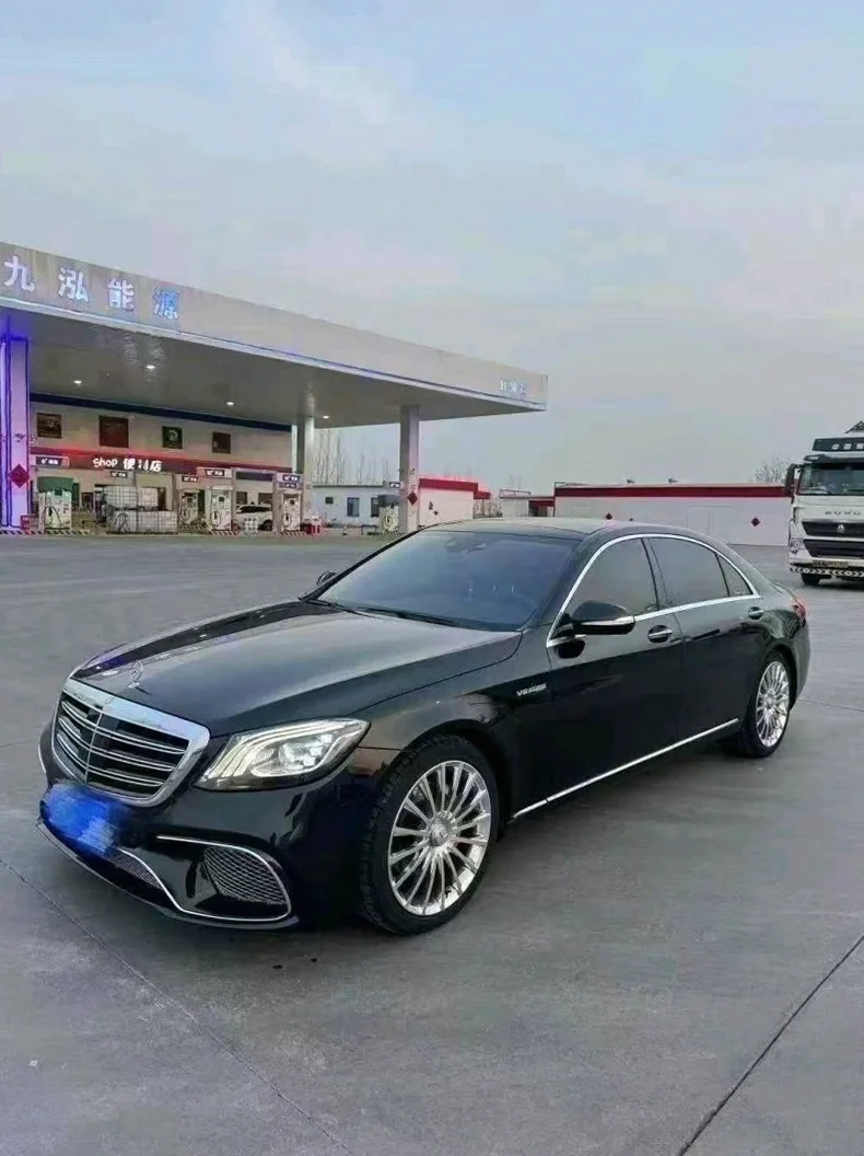 奔驰S 正面外观三