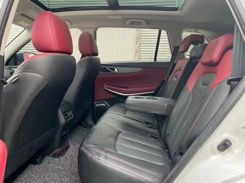 长安汽车CS75 后面外观三