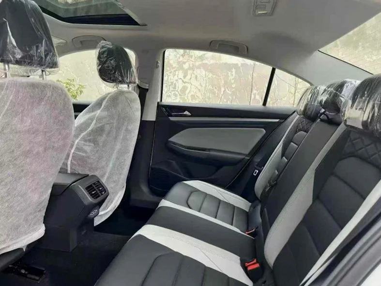 大众宝来 驾驶室